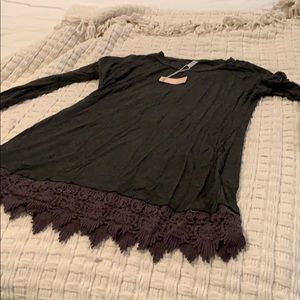 Maternity 3/4 sleeve shirt